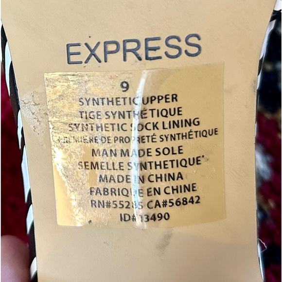 Express Heels - Picture 5 of 6
